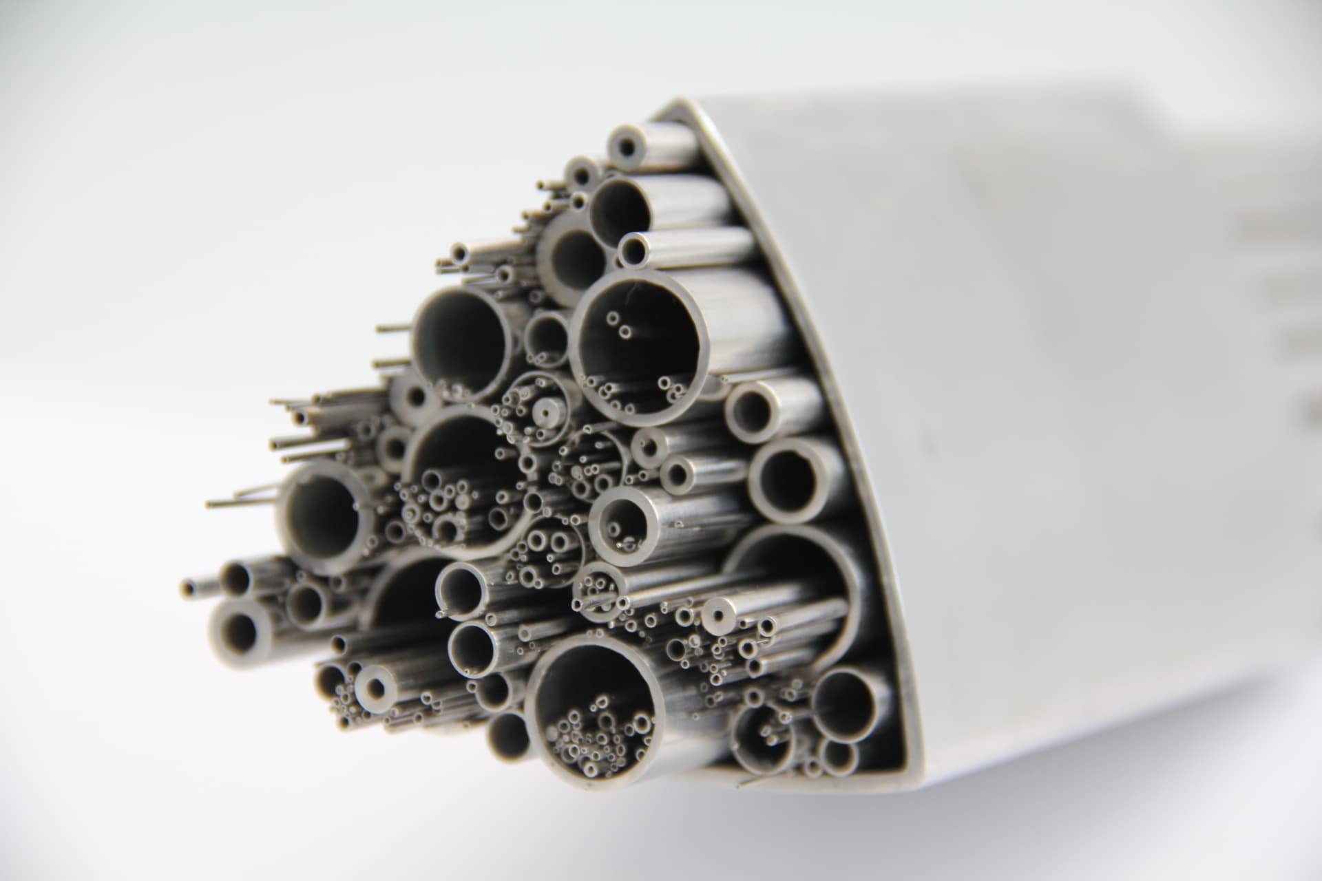 Tubos de aço inoxidável para instrumentos cirúrgicos fabricados com alta tecnologia